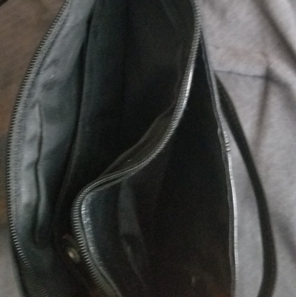 Black crossbody multi compartment travel bag purse - Picture 6 of 8